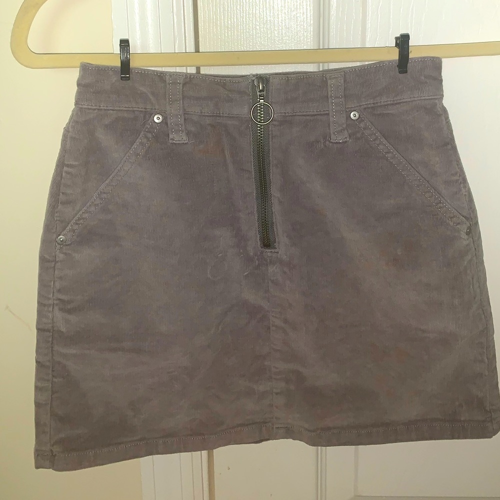 Tilly’s zip front mini skirt